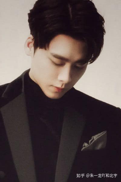 顏值最高男明星,盤點(diǎn)娛樂圈顏值最高男明星風(fēng)采瞬間”