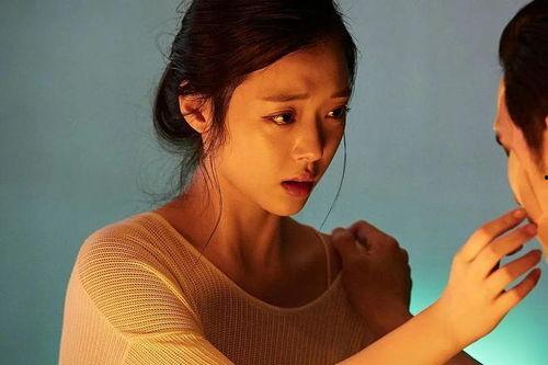 能給明星下蠱拿,揭秘明星背后的神秘力量