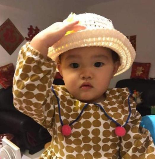 18歲網(wǎng)紅拿鋼管跳舞,18歲網(wǎng)紅點(diǎn)燃網(wǎng)絡(luò)舞蹈熱潮